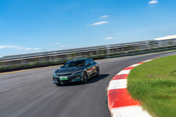 全民赛道集结！比亚迪全地形赛车场开业，助力百万人下赛道！