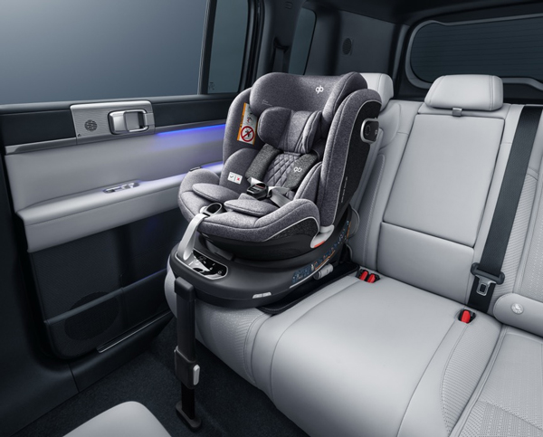 比亚迪“大五座天花板”方程豹钛7火爆上市 售价17.98万元起