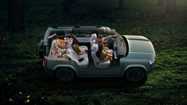 比亚迪“大五座天花板”方程豹钛7火爆上市 售价17.98万元起