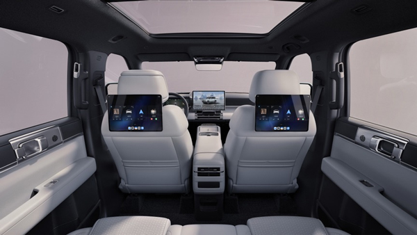 比亚迪“大五座天花板”方程豹钛7火爆上市 售价17.98万元起