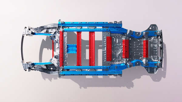比亚迪“大五座天花板”方程豹钛7火爆上市 售价17.98万元起