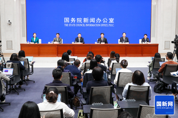 新闻发布会现场（刘健 摄） 图片来源：国新办