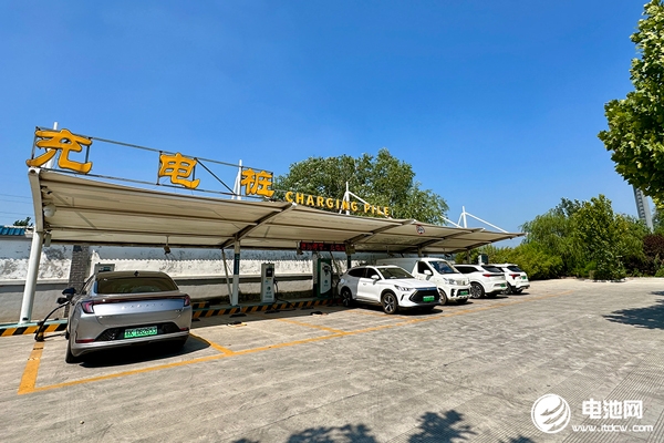 我国电动汽车充电基础设施（枪）总数达1734.8万个