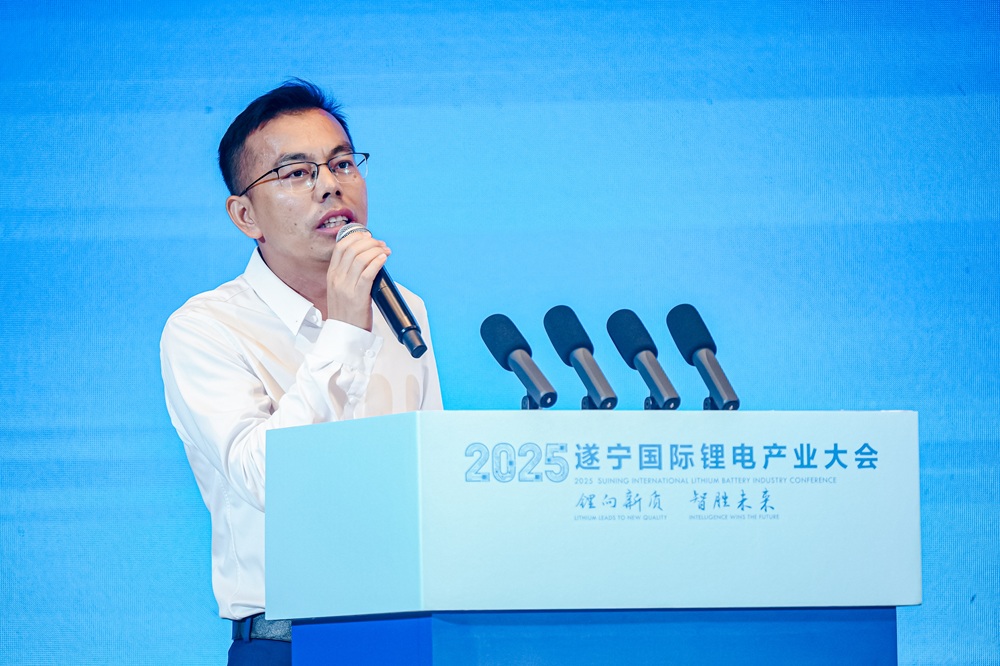 伊维经济研究院院长吴辉