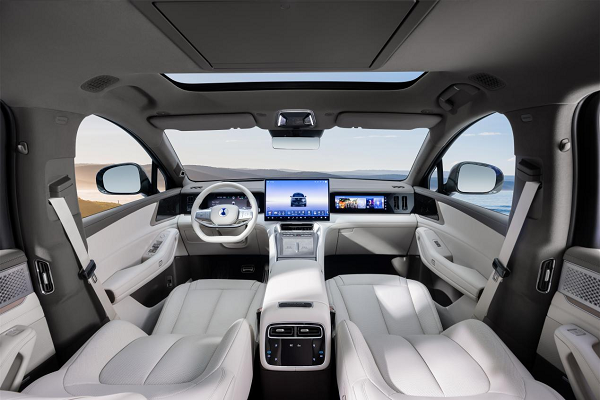 重塑大六座SUV市场新格局 腾势N8L以31.98万起正式开启预售