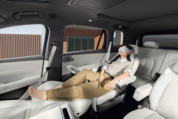 重塑大六座SUV市场新格局 腾势N8L以31.98万起正式开启预售