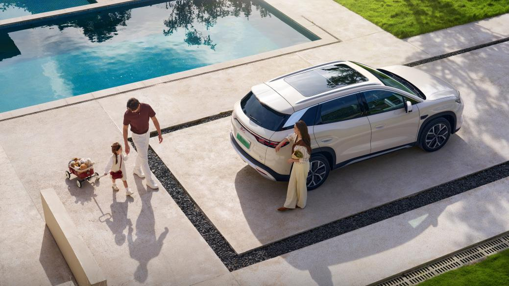 9.98万起,2026款宋L DM-i上市,纯电续航200km,标配云辇C! 9.98万起,2026款宋L DM-i上市,纯电续航200km,标配云辇C!