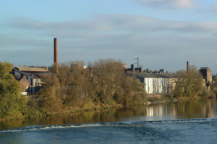 安普朗合金殷菲