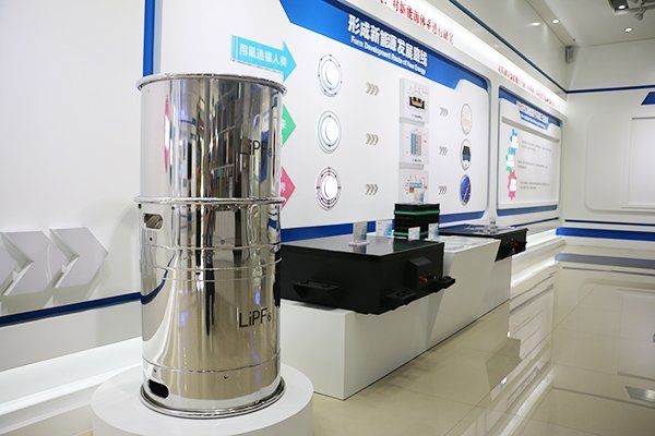 11月电解液、六氟磷酸锂产量上涨明显！12月分化将至？