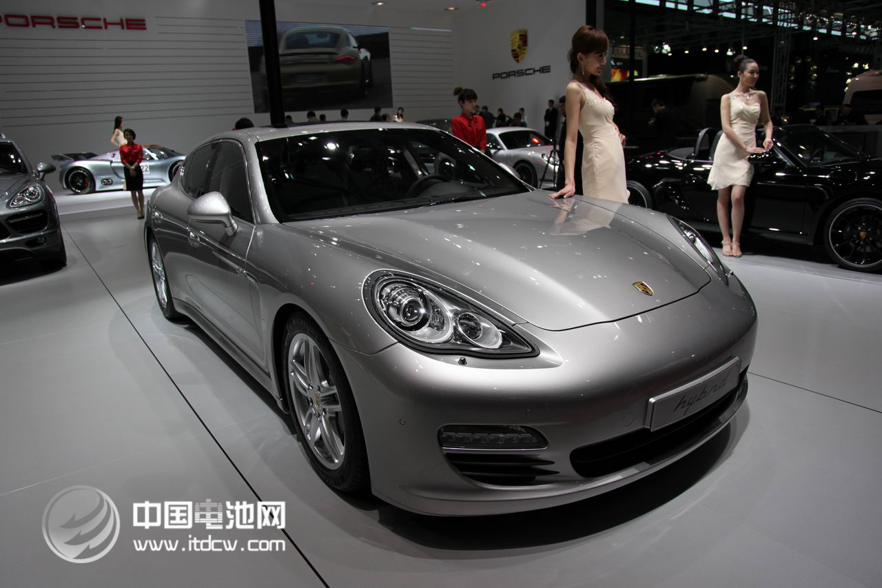 混动突围之路：中国车企是早醒的鸟儿？