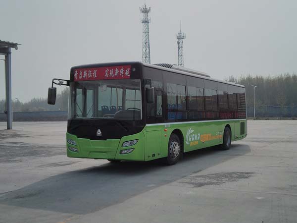 中国重汽10.5米新能源混合动力客车底盘问世