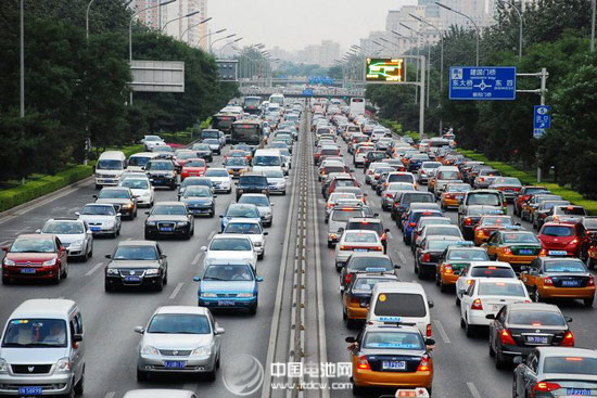 “向污染宣战”电动车马前卒作用有多大？