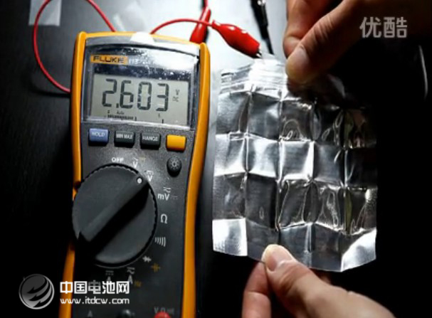 亚利桑那州立大学研发出柔性可变形高性能锂电池