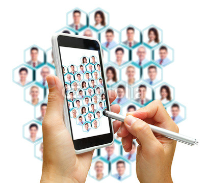 中国智能手机出货量将超4亿部 4G换机潮促新井喷