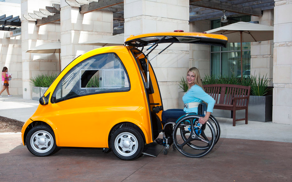  谁说坐轮椅不方便出行？Kenguru 让你开着车出门