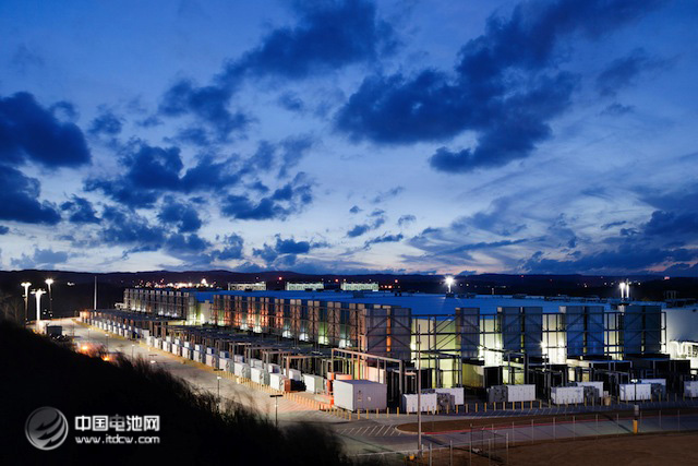 微软正研制燃料电池供电数据中心 降低成本