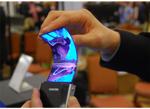 苹果三星纷纷采用柔性屏 十年后规模将达270亿