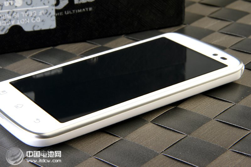 LG在华放弃低端手机 进军高端智能手机市场