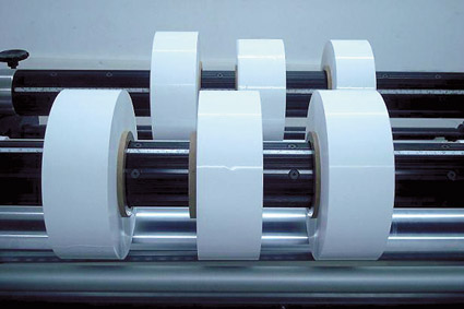 锂电池隔膜国标起草送审 概念股再遭炒作5股涨停