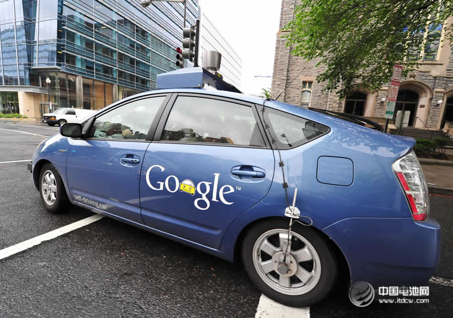 郭小戈：车企与苹果换位 汽车与IT抢戏