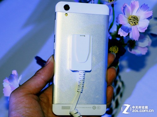 中国好美手机 八核北斗青葱X1在京发布