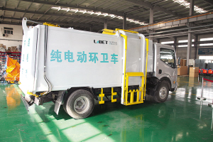 　纯电动环卫车作业距离最长200多公里