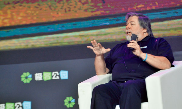 沃兹尼亚克：传奇极客的新能源梦想