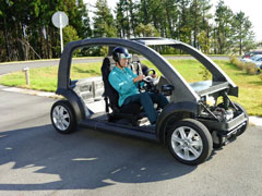 帝人公司用新型碳纤维试制的汽车 