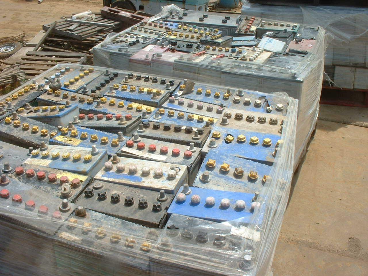 废旧铅蓄电池大多被小贩买走 厦门尚无回收渠道