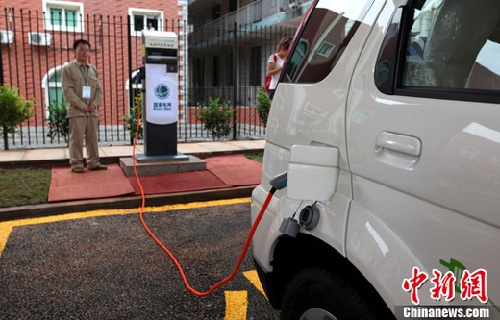 电池续航和充电配套制约新能源车政府采购