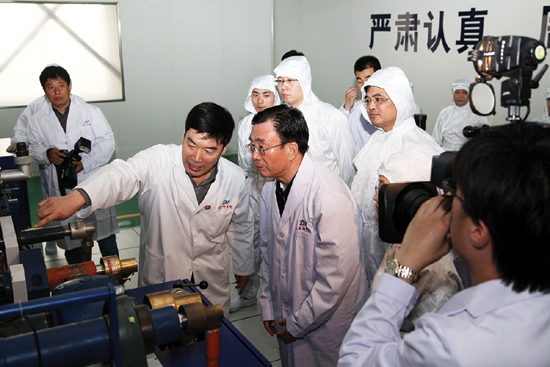 燃料电池搅动资本市场 新能源盛宴背后的东岳探索