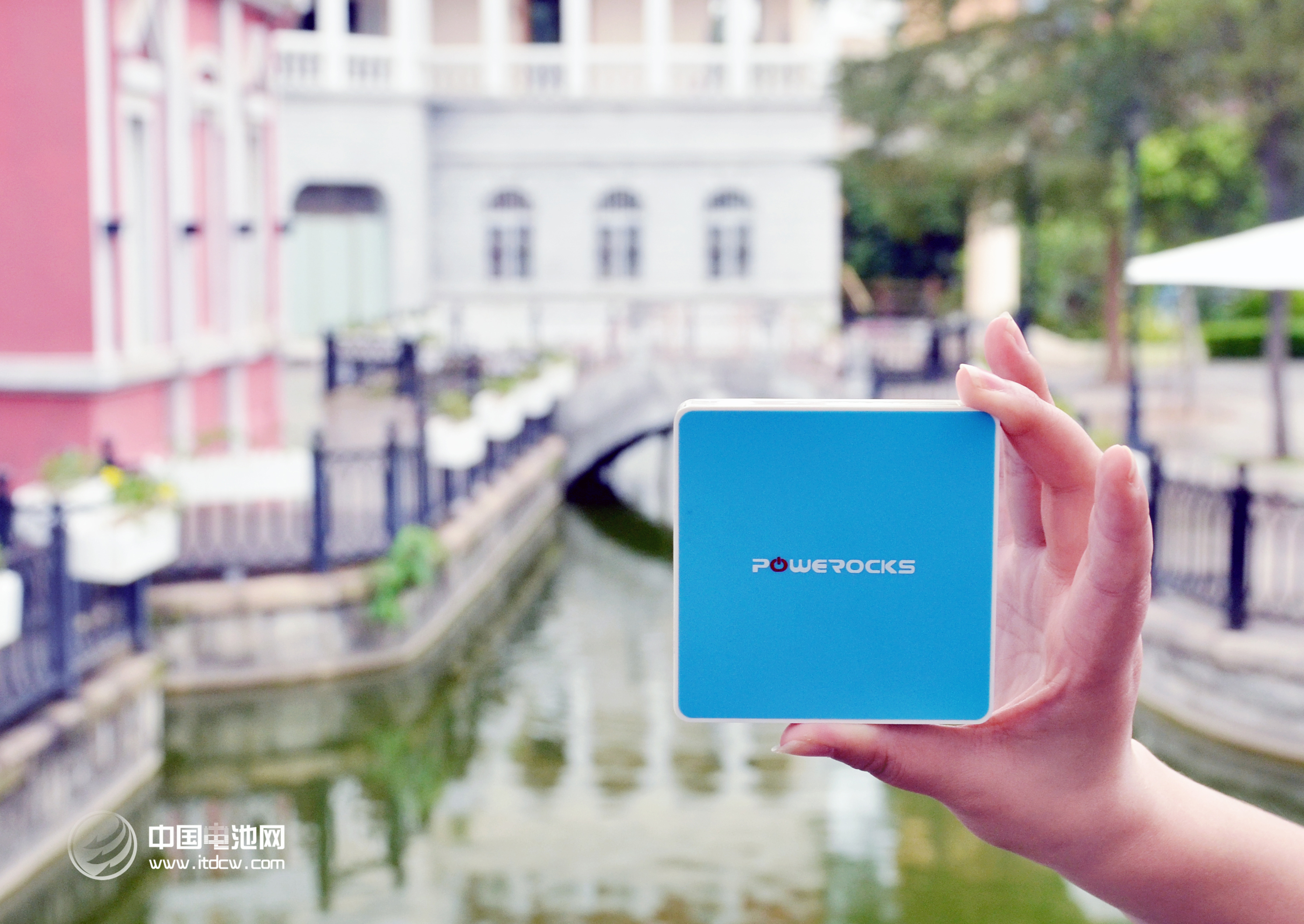 宝格石移动电源