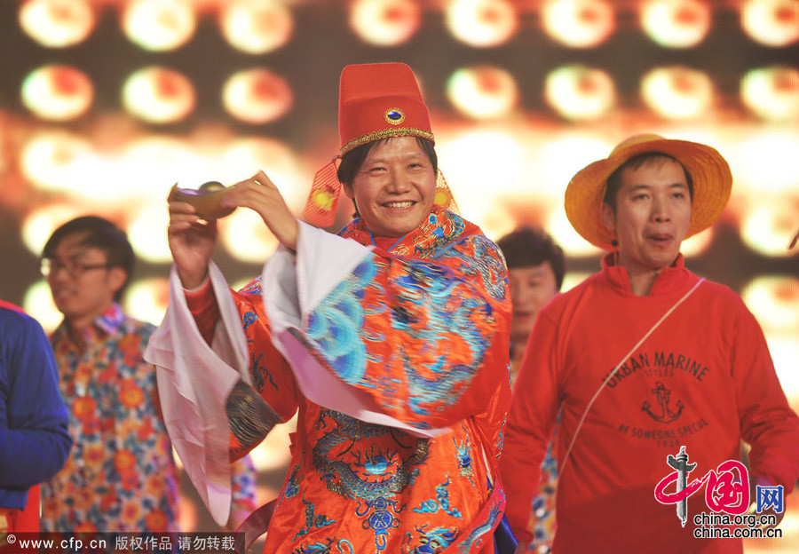 小米“自导”电动车绯闻  一个雷军顶两个马斯克