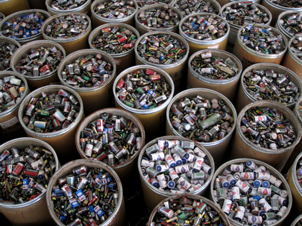 废旧电池沉睡乡村，谁来唤醒？