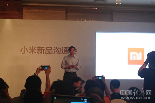 小米发新品抱客厅“大腿” 未来或出智能插座等配件