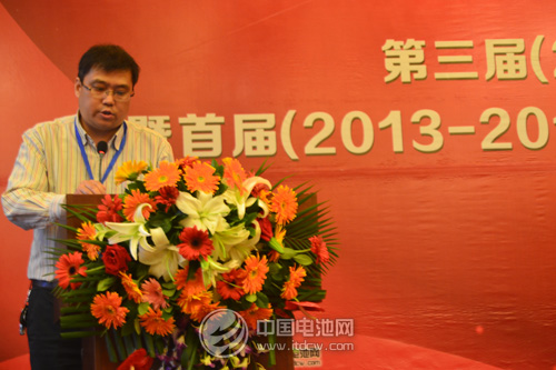 真锂研究首席分析师墨柯在演讲