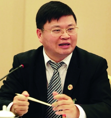 何思模   广东易事特电源股份有限公司董事长