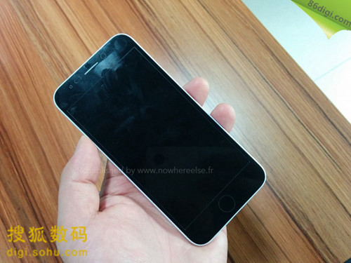 苹果iPhone 6最新谍照曝光 后盖或为全铝合金设计