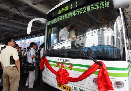 超级电容公交车缘何“墙内开花墙外香”？