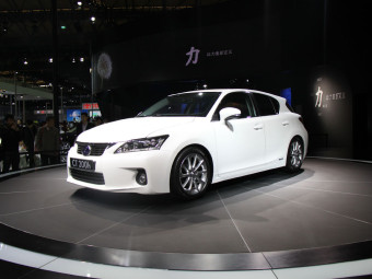 新能源汽车发展需企业努力也需政府实在作为