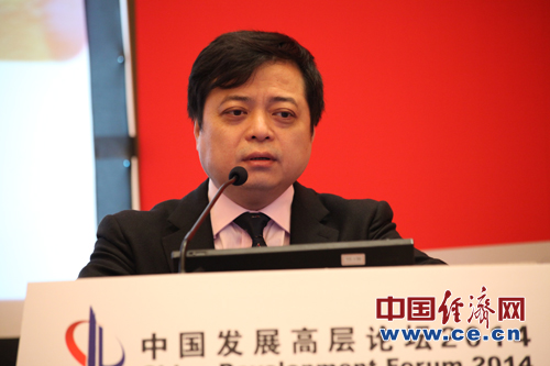 南存辉：不敢为天下先，在两难中求定见