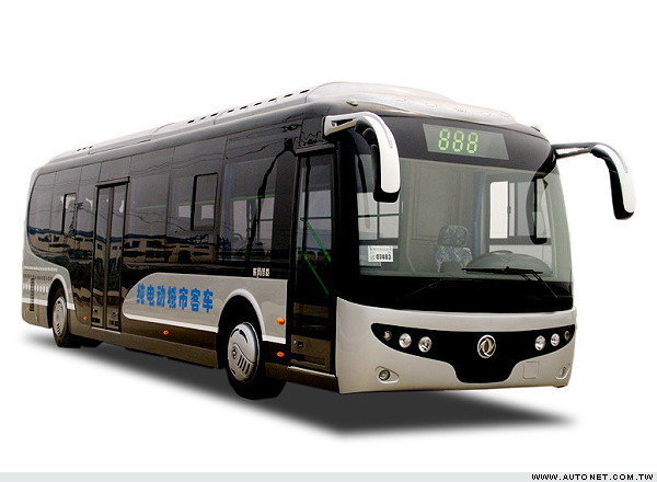 多家车企聚焦快充纯电动中巴 抢滩城市交通微循环市场