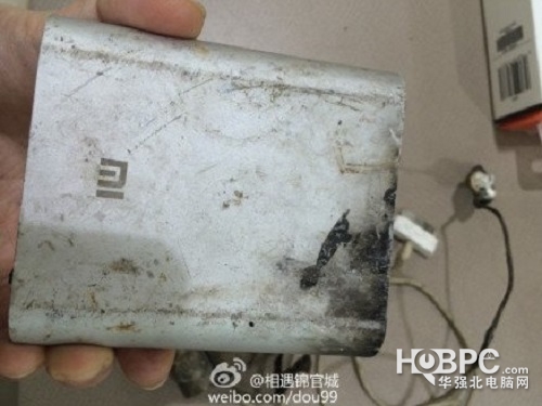 小米官网购移动电源再次爆炸 或再次否认