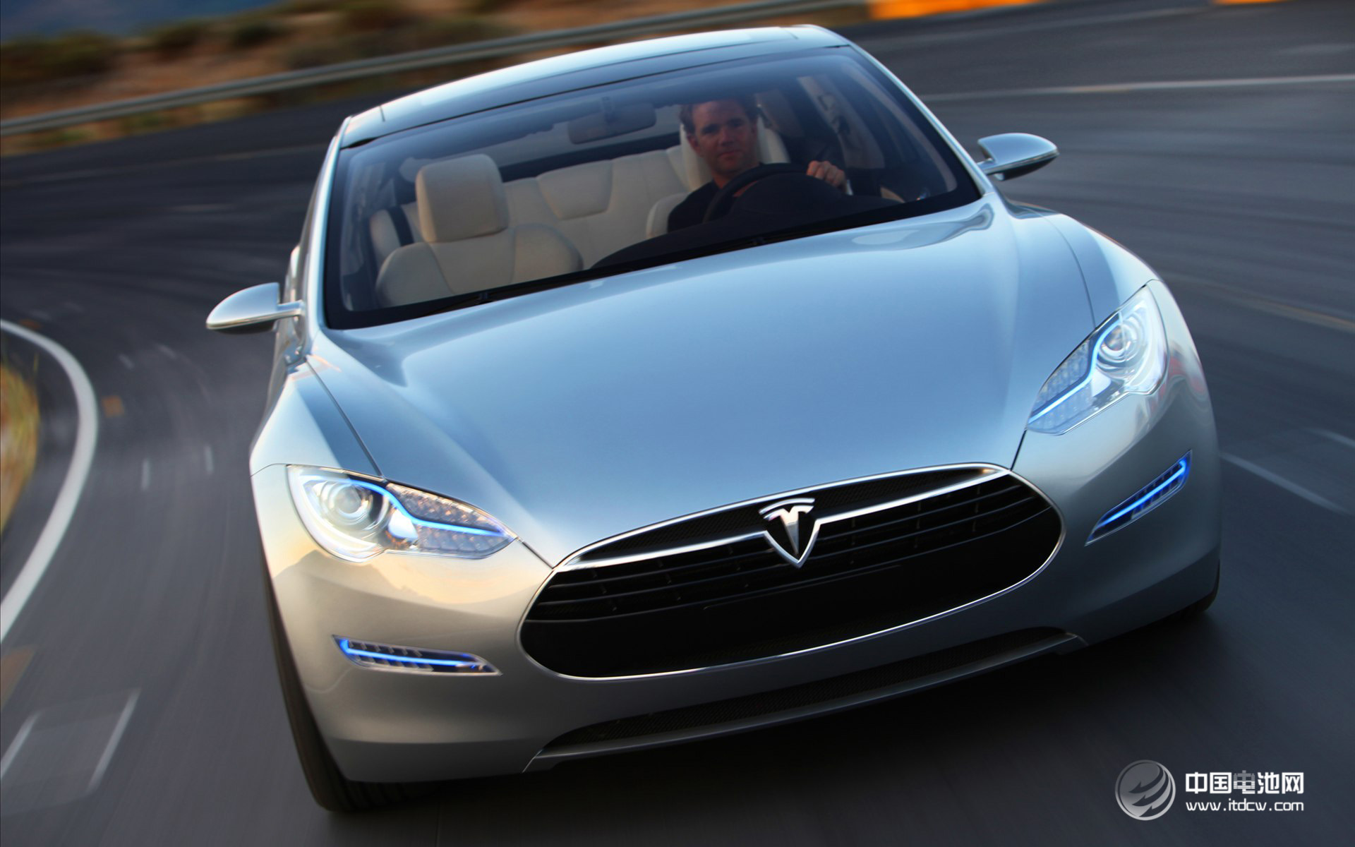 解读特斯拉缘何招来“眼球效应”？