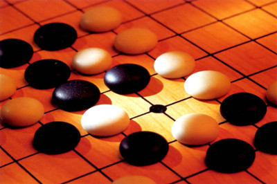 红炜：扔进光伏重组死水中的一块巨石