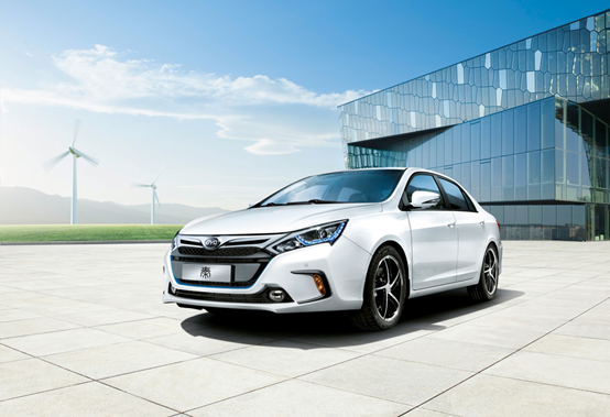 比亚迪e6和秦将征战“环青海湖国际电动汽车挑战赛”