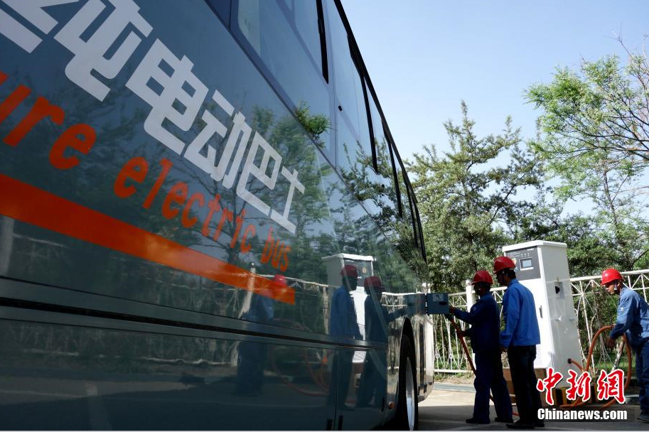 首届环青海湖（国际）电动汽车挑战赛车辆调试完成