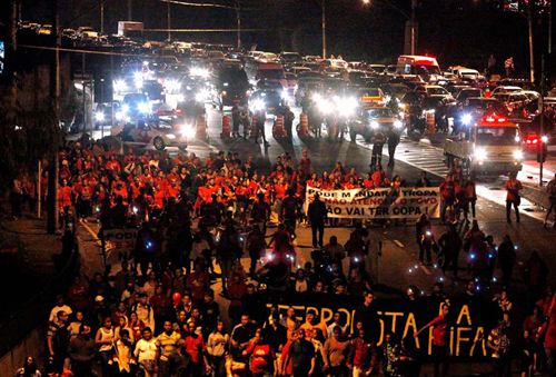 巴西世界杯足球赛热而车市冷 中国车企谋突围