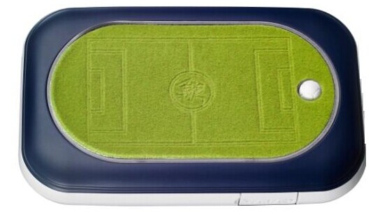 李铁参与设计移动电源 将足球元素注入电子产品