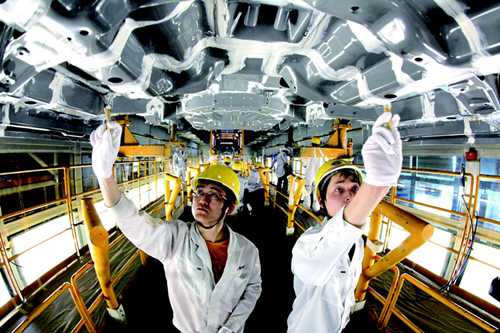 江汽整体上市阵痛 临门一脚只待审批“东风”